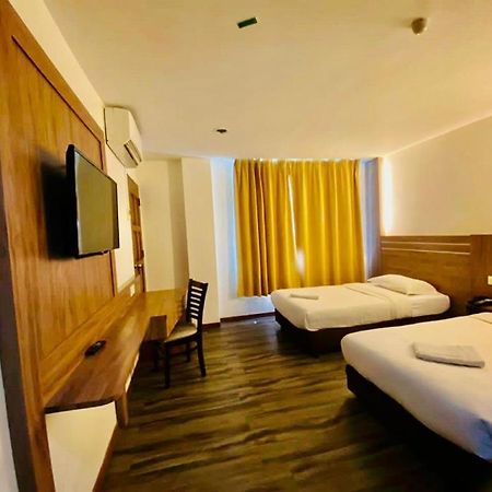 Langkawi Baron Hotel Kuah Exteriör bild