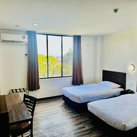 Langkawi Baron Hotel Kuah Exteriör bild