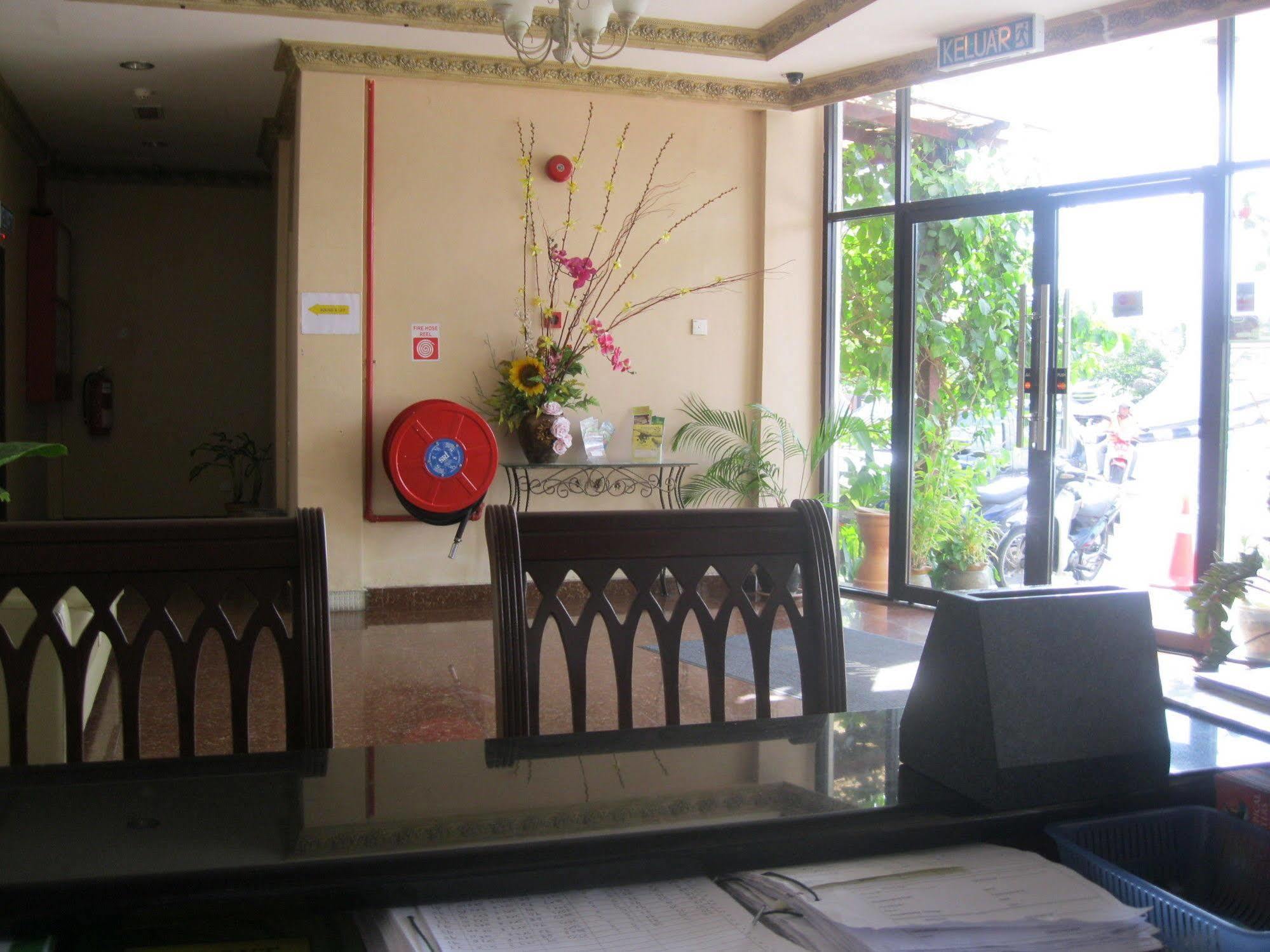 Langkawi Baron Hotel Kuah Exteriör bild